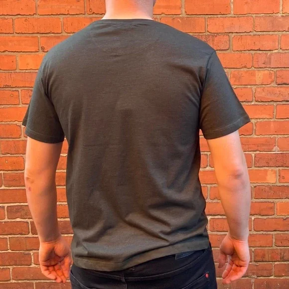 Ellesse khaki tee shirt - Picture 2 of 4